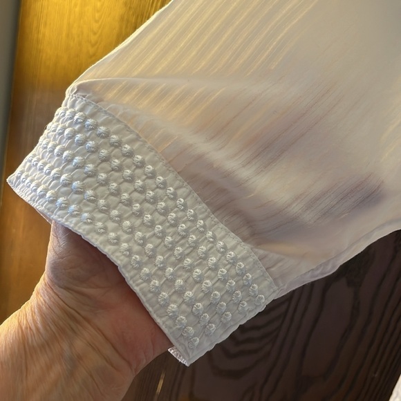Chico’s white, 3/4 sleeved blouse. Long. V neck with cotton bead pattern. Chico2 - Picture 4 of 9